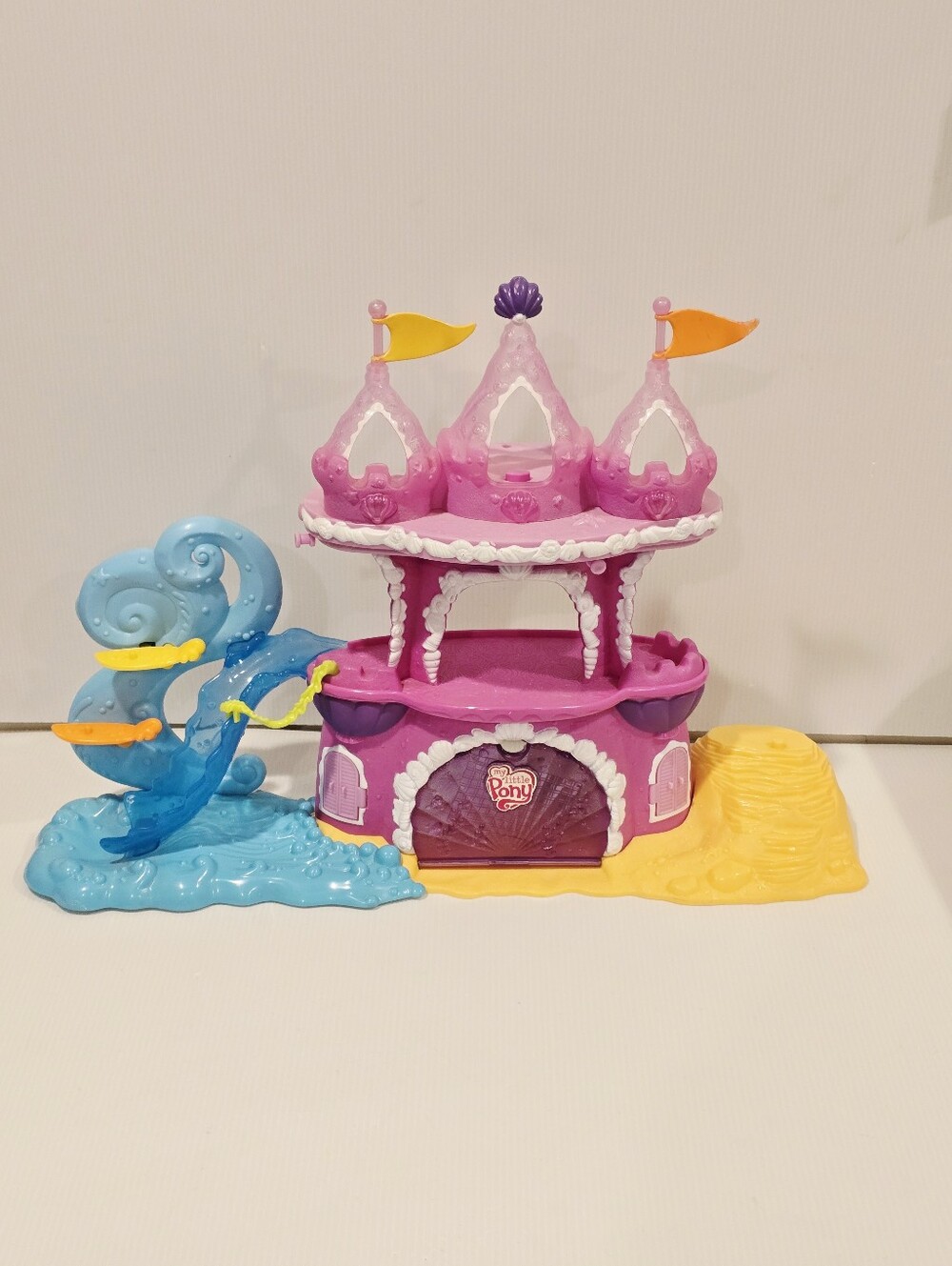 My Little Pony Mermaid Seahorse Castle Ponyville Playset Hasbro 2009